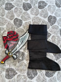 New boy pirate 4t Halloween costume