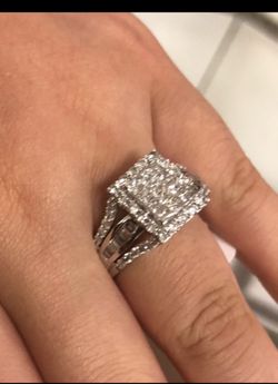 White gold 10k 1ctw princess bridge ring (NEW)