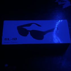 GL-10 smart camera glasses 