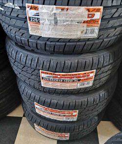 225/55ZR18 Arroyo A/S Set 4 New Tires