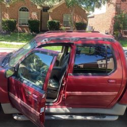 2004 Ford Explorer Sport Trac XLT