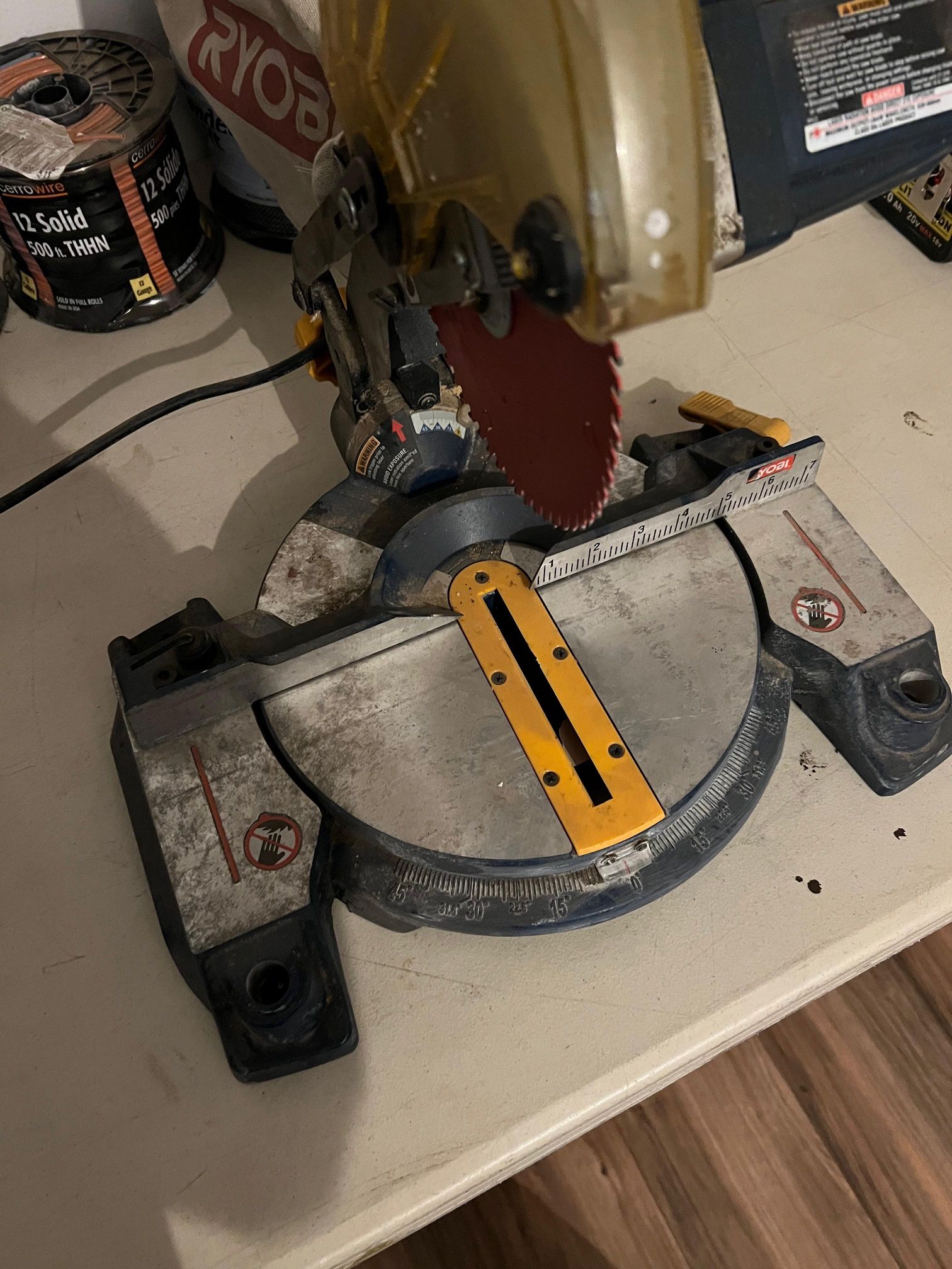 RYOBI 7-1/4 In Miter Saw
