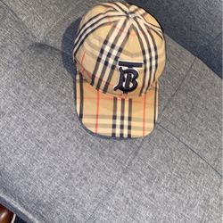 Burberry hat