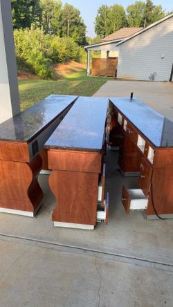 3 doubles manicure table