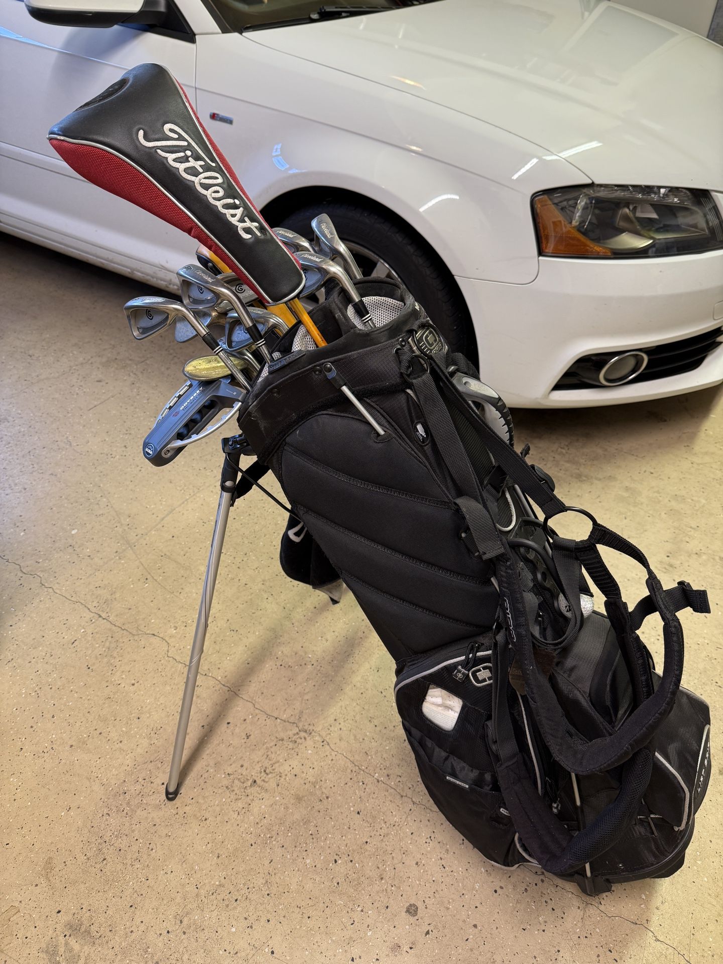 Complete Titleist / Cleveland Golf Set w/ Bag – Ready to Play