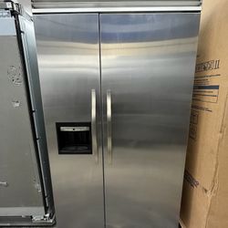 Stainless Steel Viking Built In 48” Refrigerator Ice And Water 