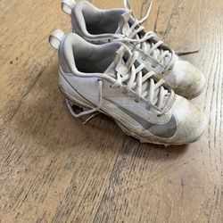 Nike Alpha Menace 4 Football Cleats 4.5Y