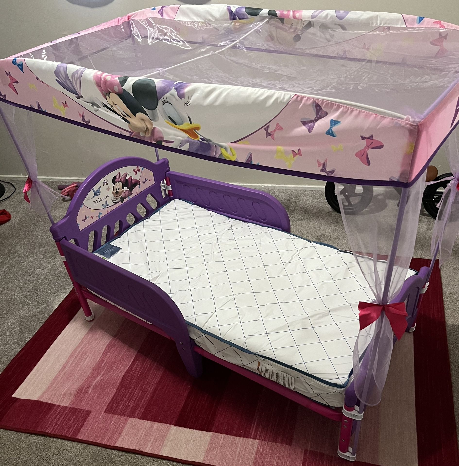 Girls Minnie Mouse Toddler Bed and Mattress