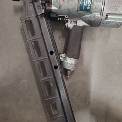 Hitachi NR83A2 Framing Nailer (Leaks Air From The Trigger)