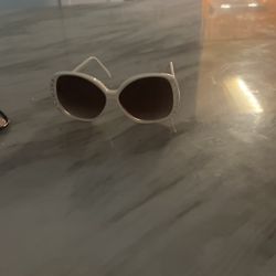 White Vintage Glasses 