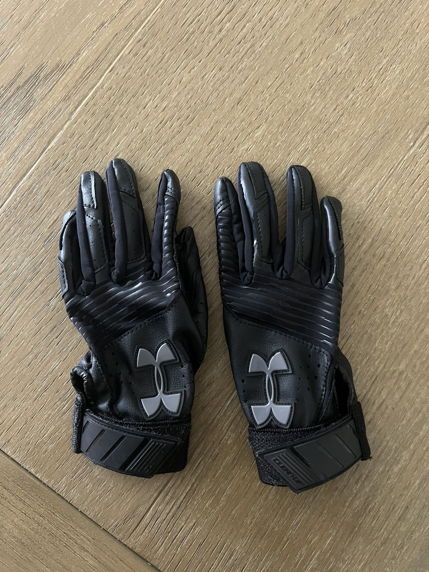 youth batting gloves