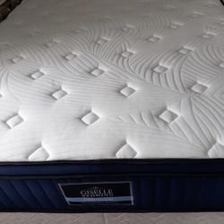 King Mattress & Box Spring Set $200