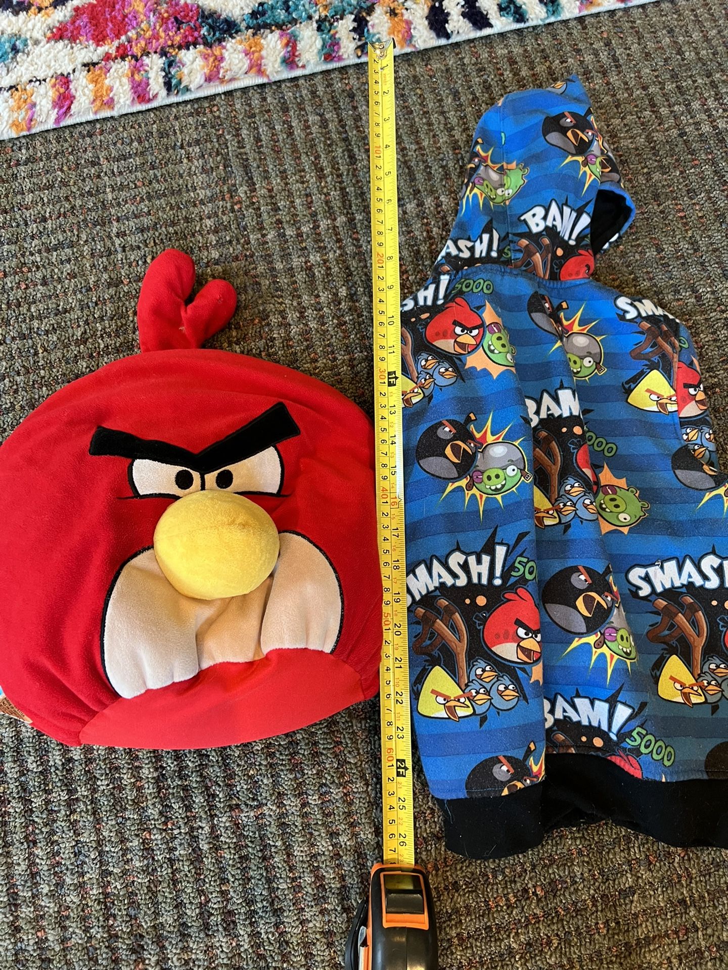 Angry Birds hoodie 6/7 And toy