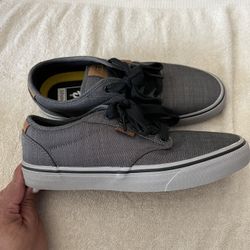 Men’s Vans Size 8