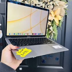 MacBook Air M1 2020 8gb Ram 128gb SSD 