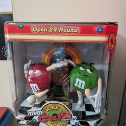 Green Plain + Red Peanut M&M's Rockin Roll Cafe Jukebox Candy Dispenser in Box