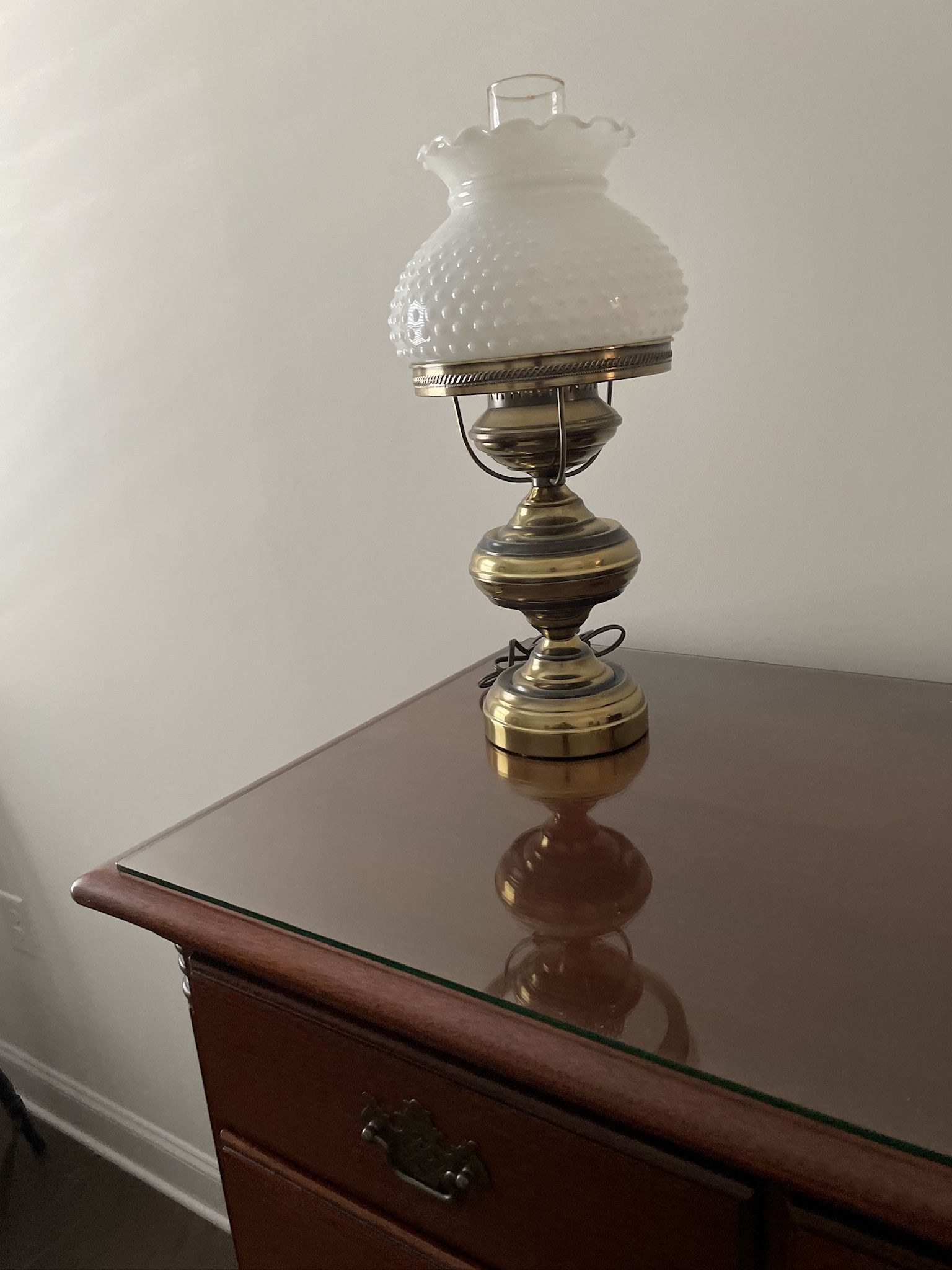 3 way Brass QUOIZEL Table or Night Stand Light 