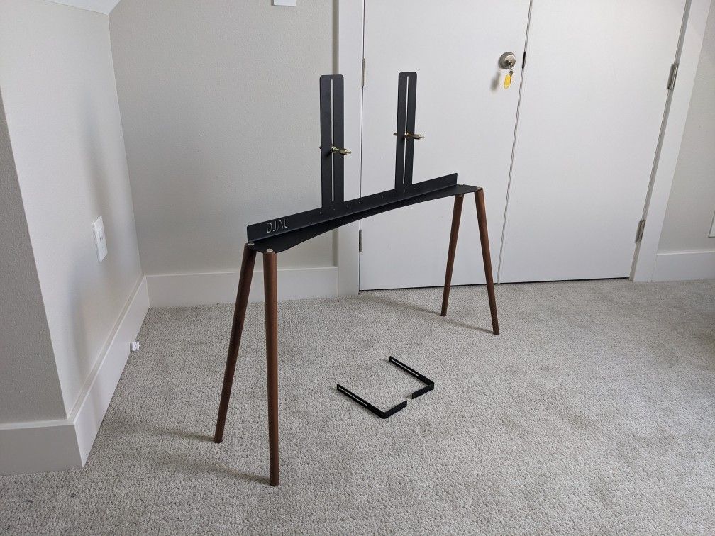 JALG TV Stand (42"-55")