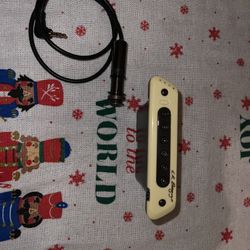 L.R. Baggs  M80 Acoustic Guitar Magnetic Soundhole Pickup