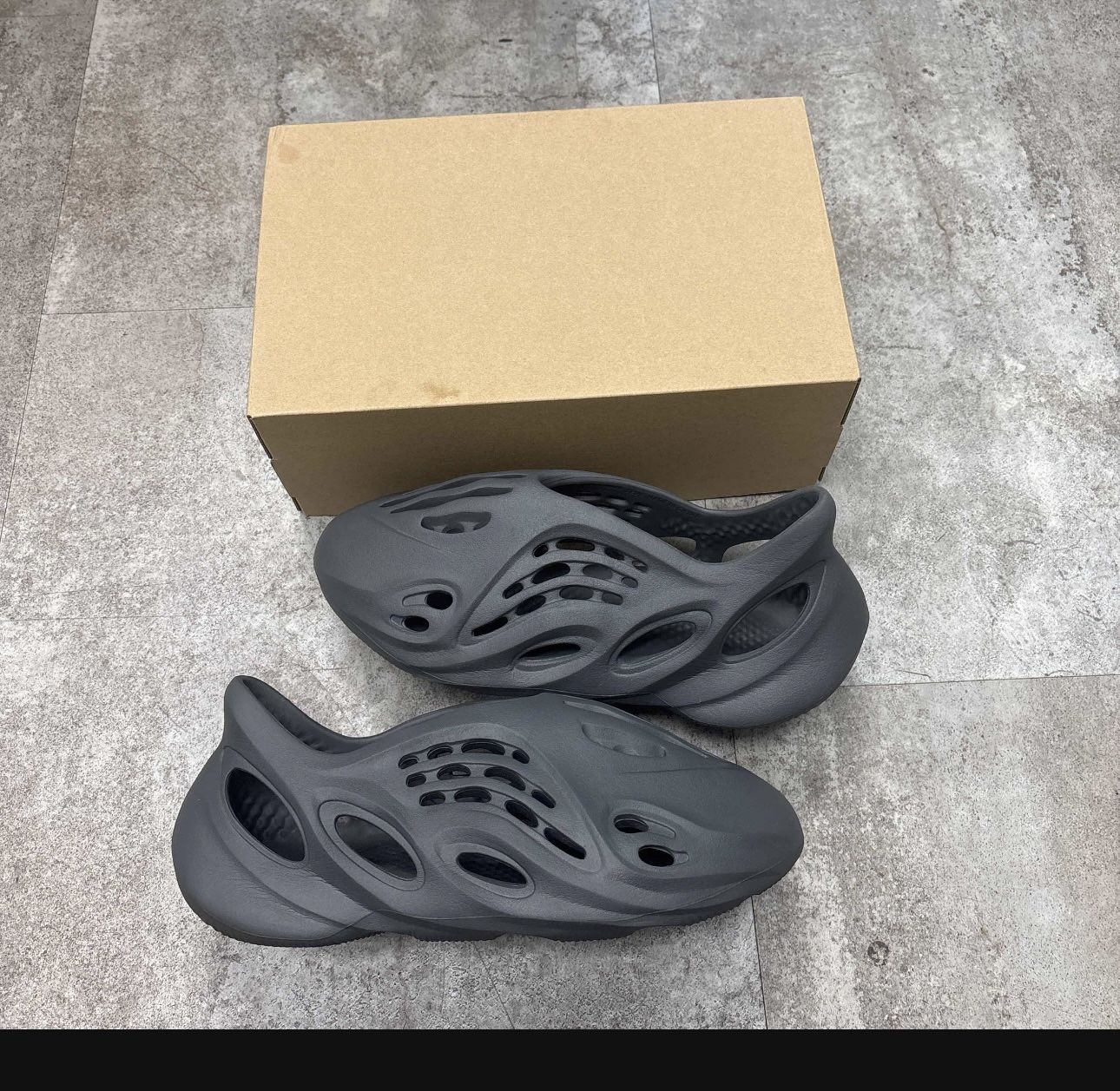 Yeezy Foam Runner Carbon-Size 12-Pre Owned-OG Box