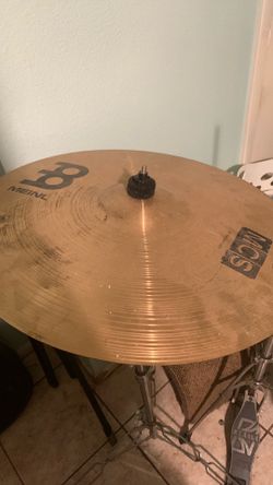 18” medium crash cymbal