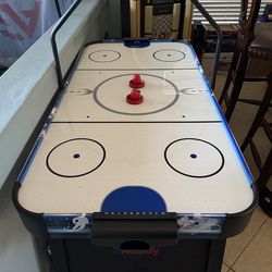 Air Hockey Table