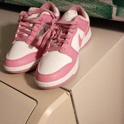 Nike Dunks 