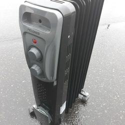 Pelonis Oil Heater Black, Simple Manual Controls