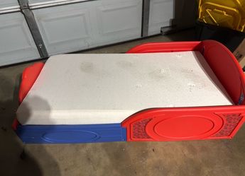 Kids / Toddler Spider-Man Bed with Mattress