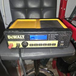 DEWALT 30 Amp Bench Battery Charger & 80 Amp Engine Start – Good Condition