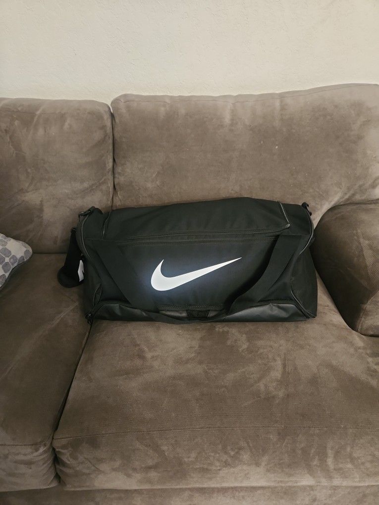 Black Nike Duffle Bag (Large)