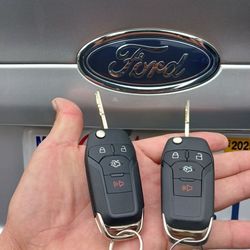 Car Keys / Llaves De Carro