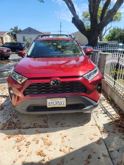 Toyota rav4 xle red