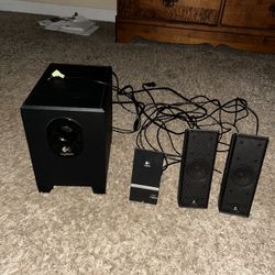 Speakers with subwoofer (Logitech X-240) 