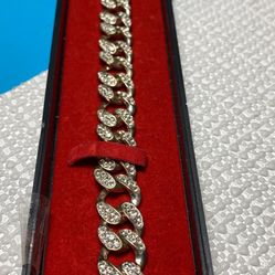 7.5” Silver Tone Bracelet With Rhinestones ( Trop & Decatur Area 