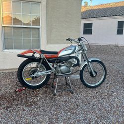 1975 Suzuki RL250