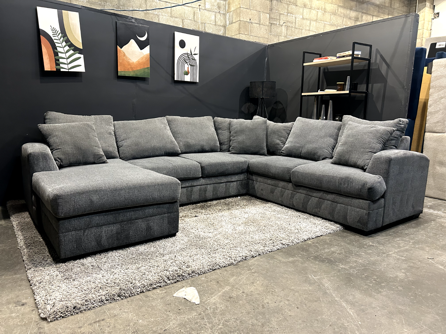 Gorgeous U Shaped Sectional Sofa (Reversible Chaise)- Delivery Available!