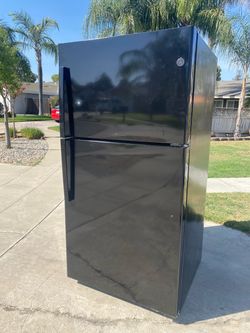 33” Two Doors Top Freezer