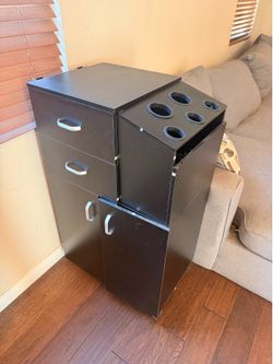 Hairstylist storage cart