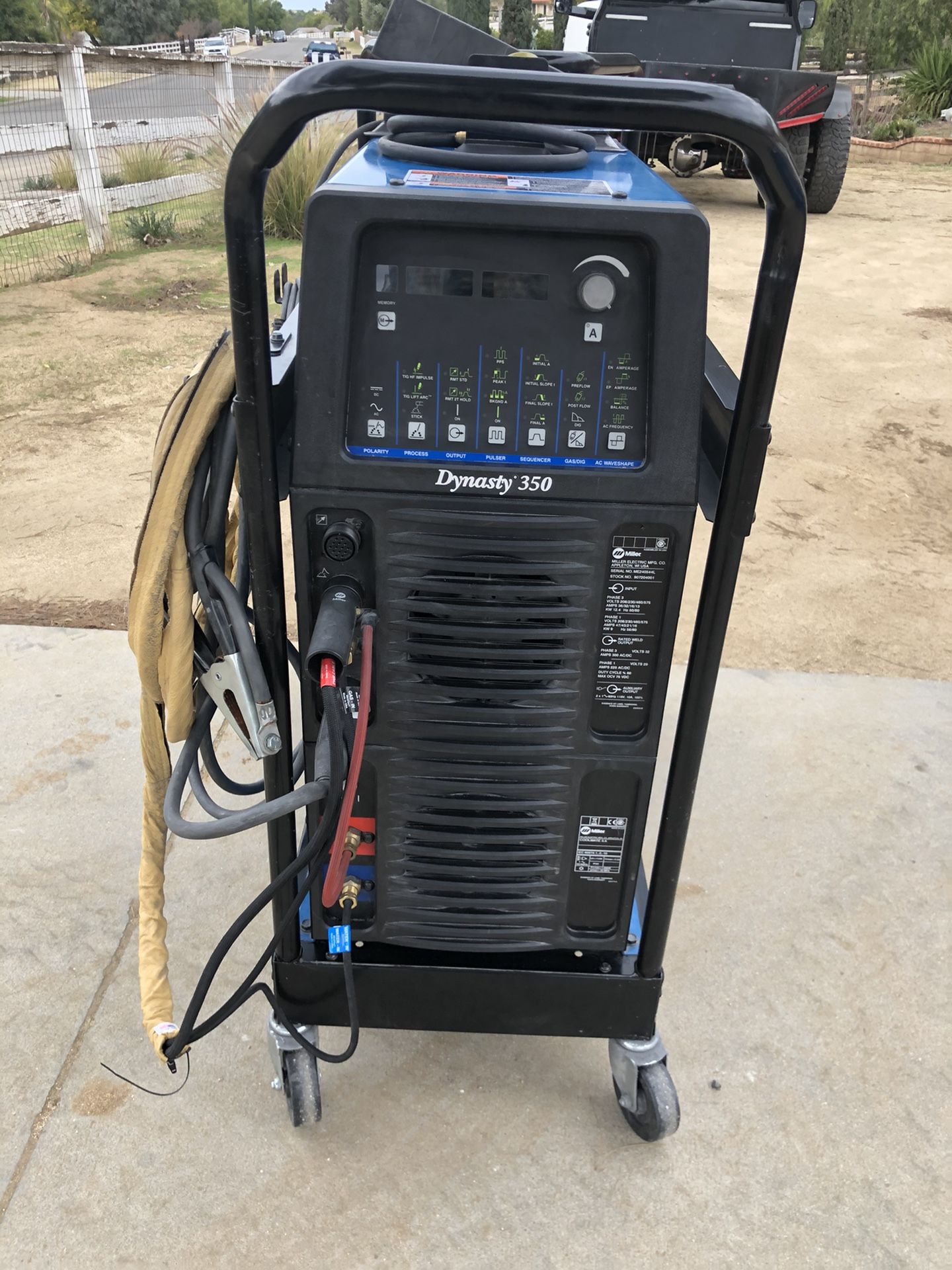 Miller Dynasty 350 Tigrunner welder water cooled new torch etc for Sale