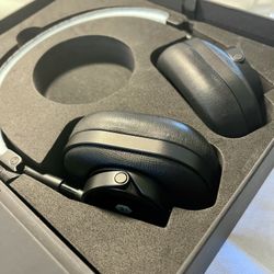Master & Dynamic MW60 Wireless Headphones Bamford Watch Department