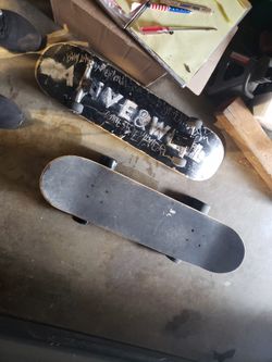 2 Skateboards 