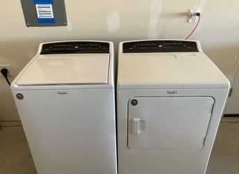 Whirlpool Washer and Dryer (delivery available)