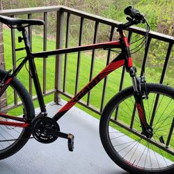 GIANT REVEL ALUXX 6000 SERIES BUTTED TUBING black red frame 26 in. wheels for Sale in Columbia MD OfferUp