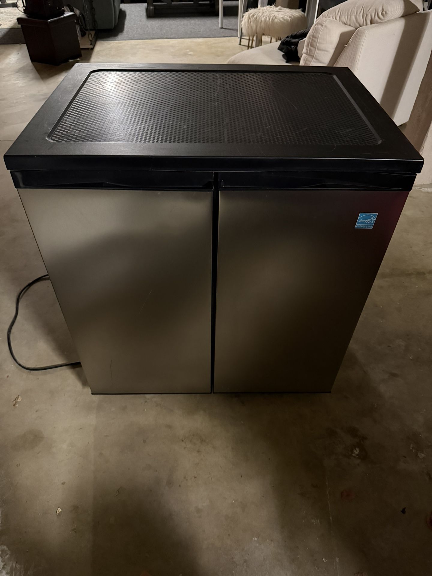 🔥 LIKE NEW Avanti 5.5 cu. ft. Stainless Steel Side-by-Side Compact Refrigerator/Freezer (RMS551SS)