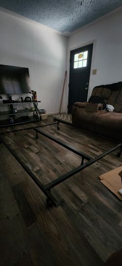 Full Size Metal bed frame with Rug Roller Wheels