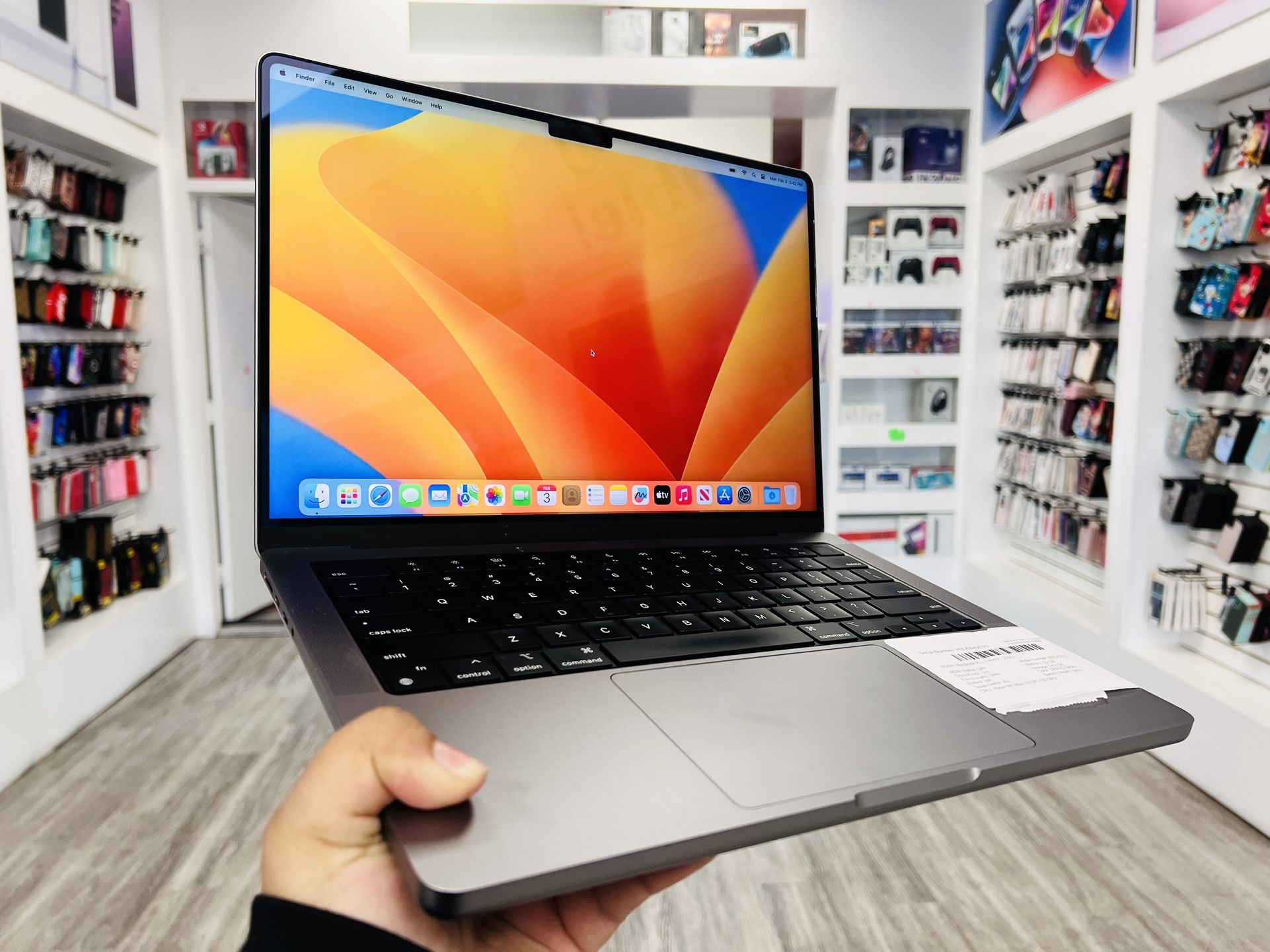 MacBook Pro 14 inch 2021 32GB RAM 512GB SSD