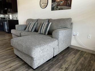 Gray Couch With Chaise Lounge