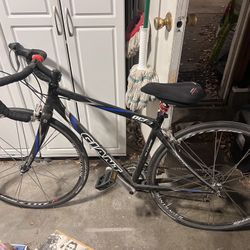 10 Speed Road Bike Giant “OCR 3” 