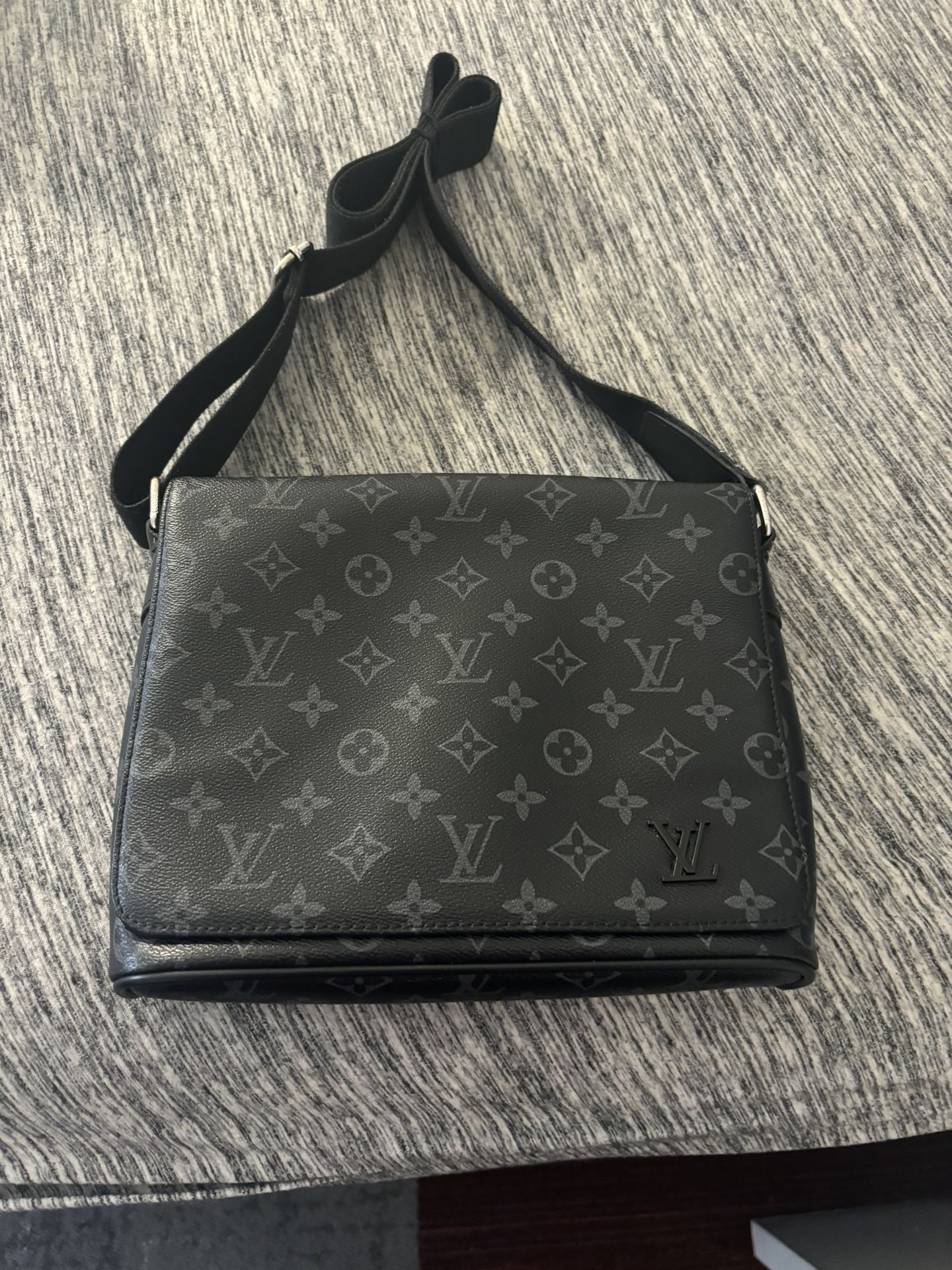 Louis Vuitton Bag. Negotiable.